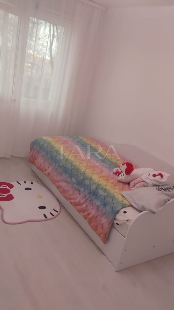 Apartament deosebit cu 3 camere decomandate, zona Campului. - Poză 7