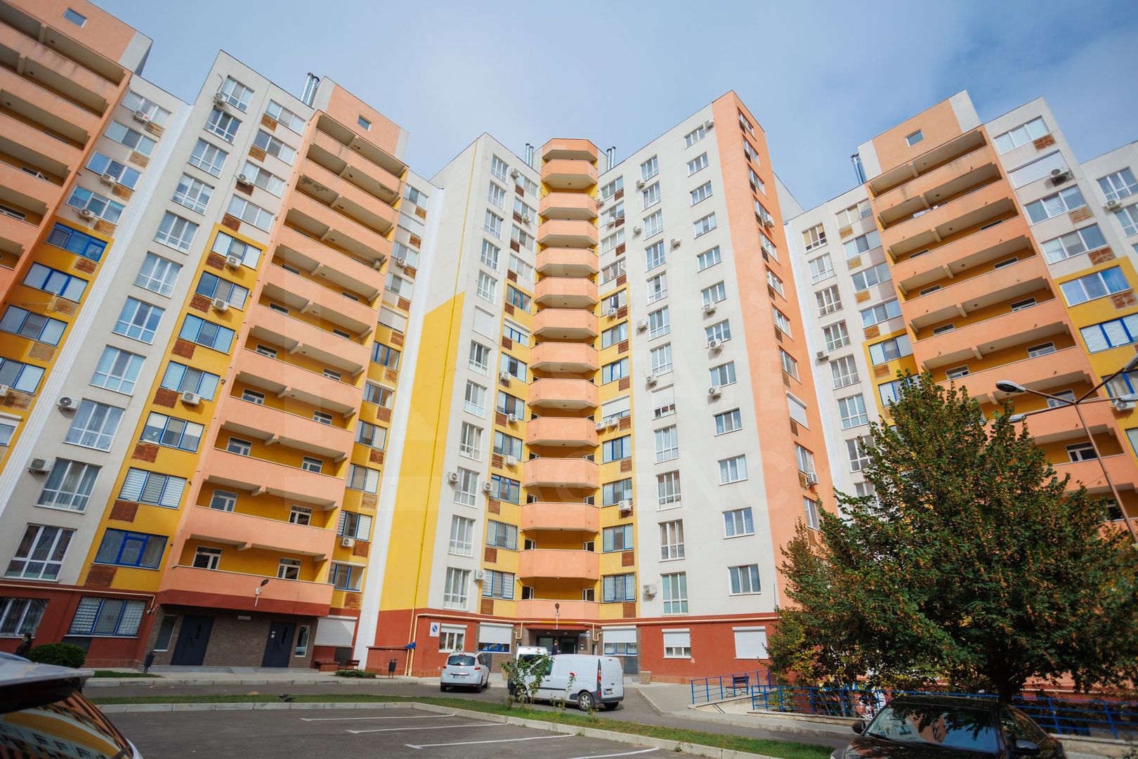 Spre vînzare apartament spațios, 2 dormitoare și living, sec. Botanica - Poză 32