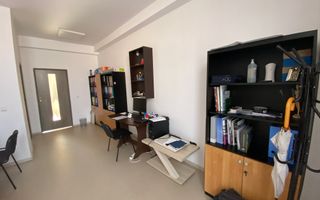 Spatiu birou - Poză 19