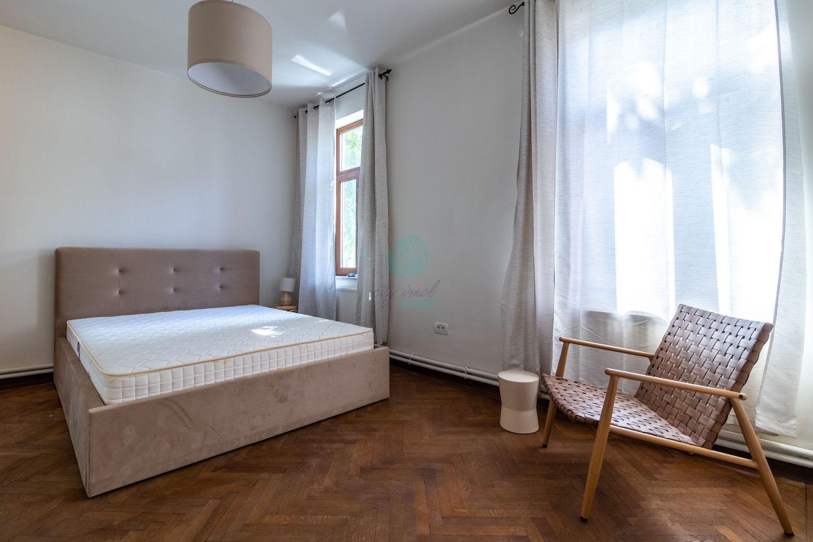 Vila interbelica AIRBNB "la cheie" - Poză 7