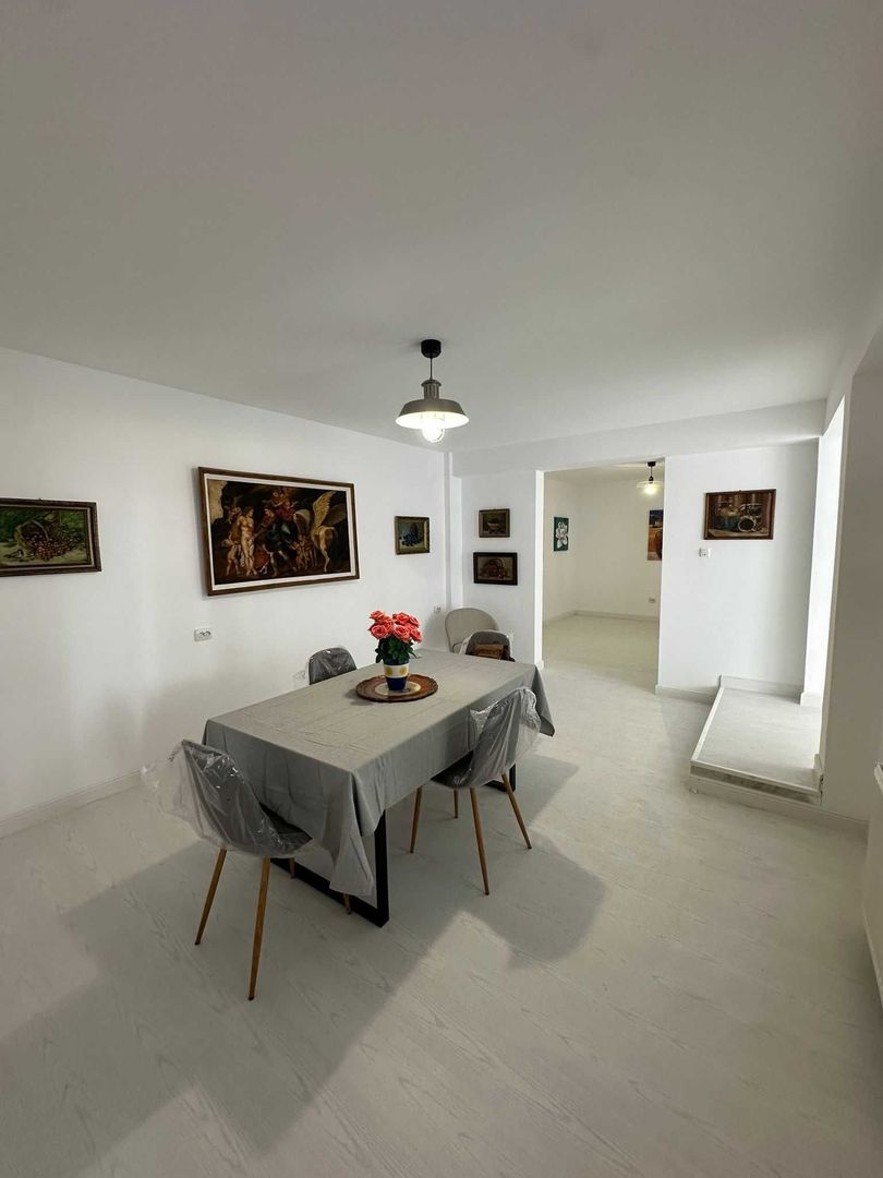 Casa deosebita  D+P+E+M zona centrala - Poză 5