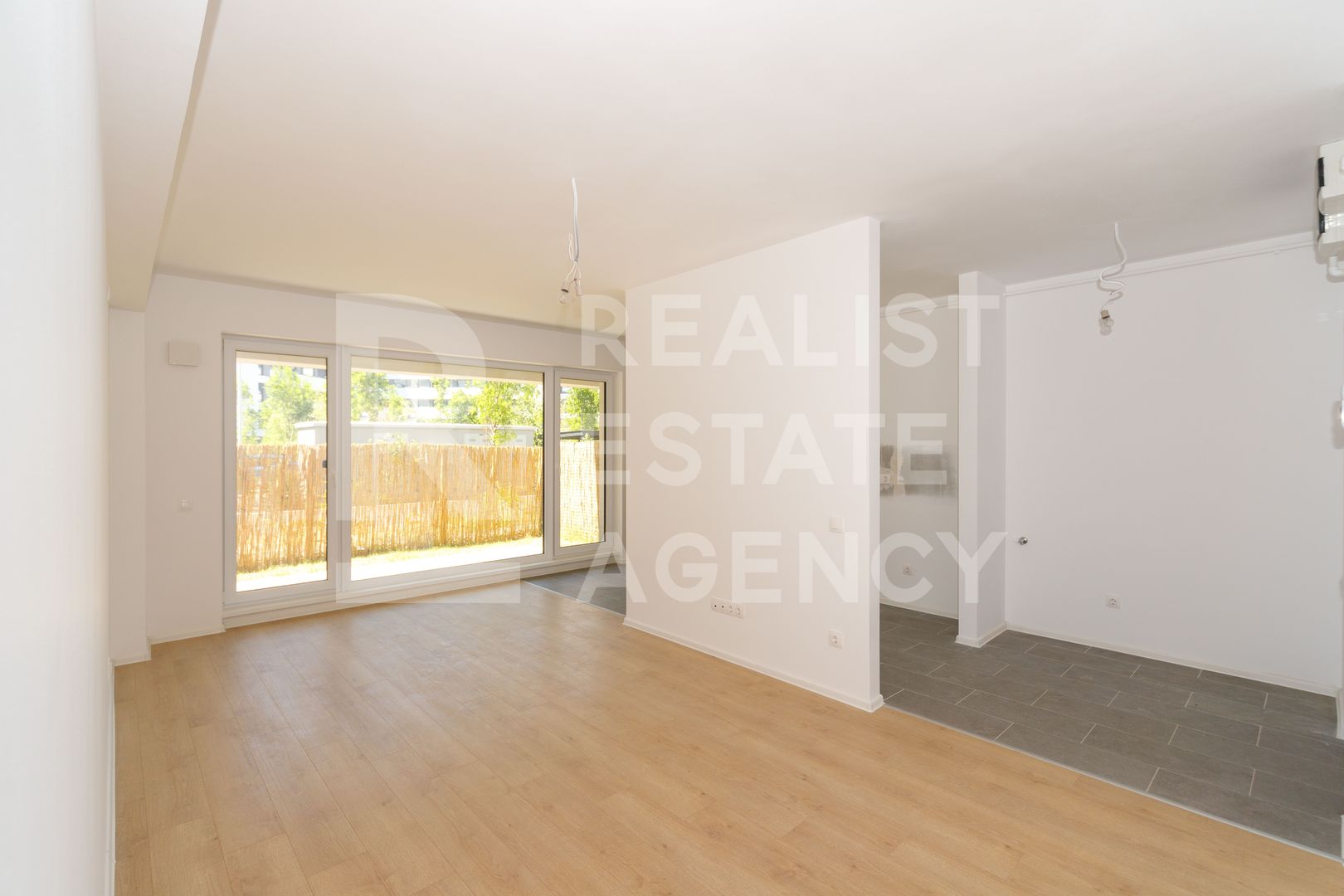 Vânzare, apartament cu 3 camere în zona Bucureștii Noi - Poză 3