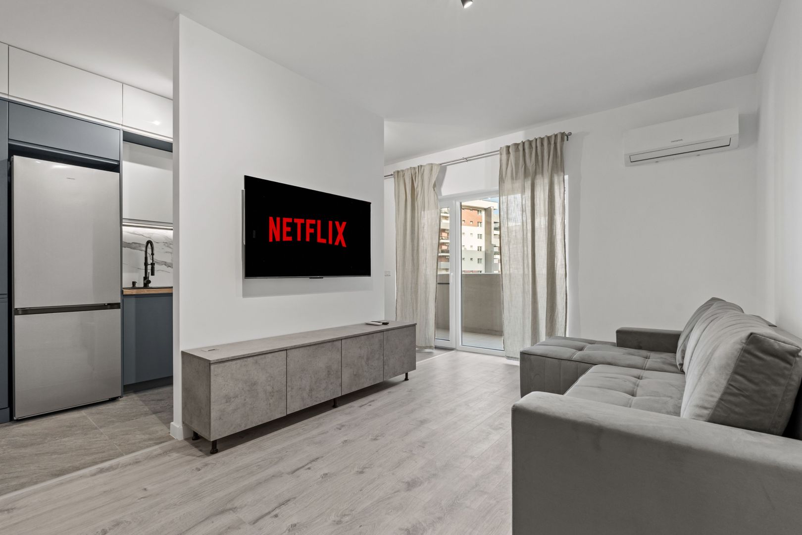 Apartament Metalurgiei - Grand Kristal Residence (PRIMA INCHIRIERE) - Poză 1