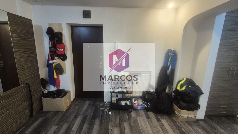 Vand apartament 2 camere Centru - Poză 3