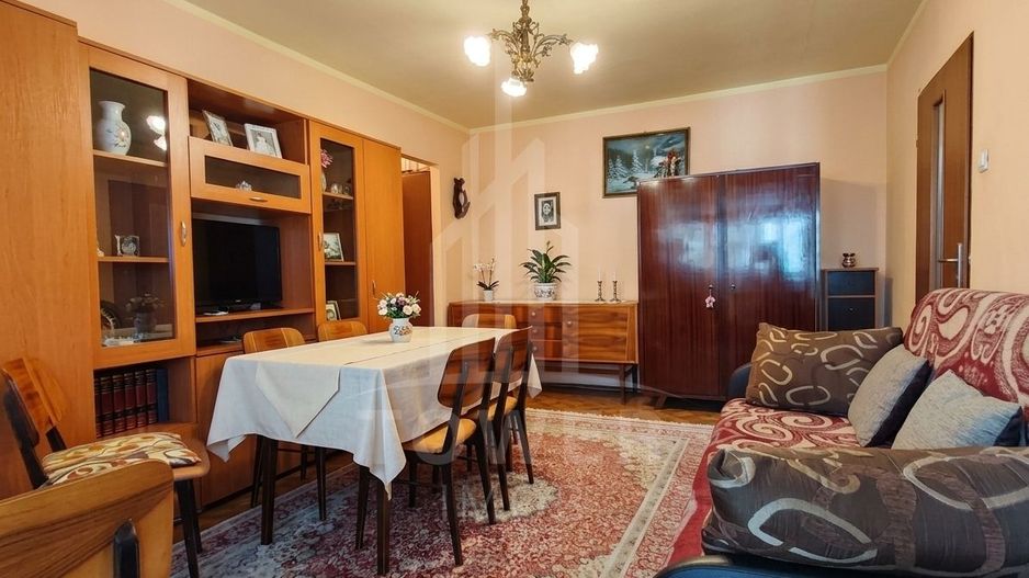 Apartament 2 camere de vanzare et 3 Terezian. - Poză 1