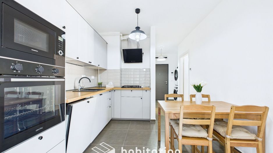 Apartament elegant si vibrant, vedere panoramicǎ ,zona Lipovei- Padure - Poză 9