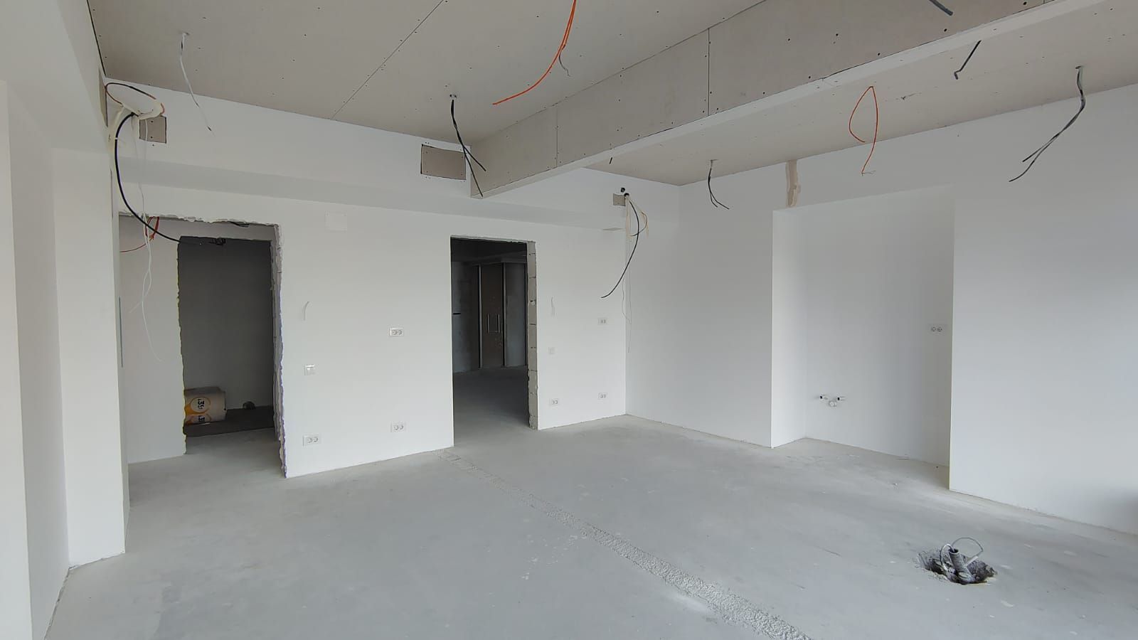 Spatiu comercial I metrou Mihai Bravu I complex nou mezanin - Poză 2