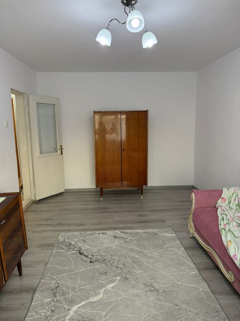 De vanzare apartament cu 2 camere, etaj 4/4, recent renovat, 33.000 euro - Poză 8