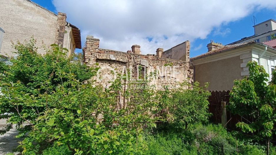 CENTRU SALA SPORTURILOR(COD03)- Casa interbelica si curte generoasa ! - Poză 64