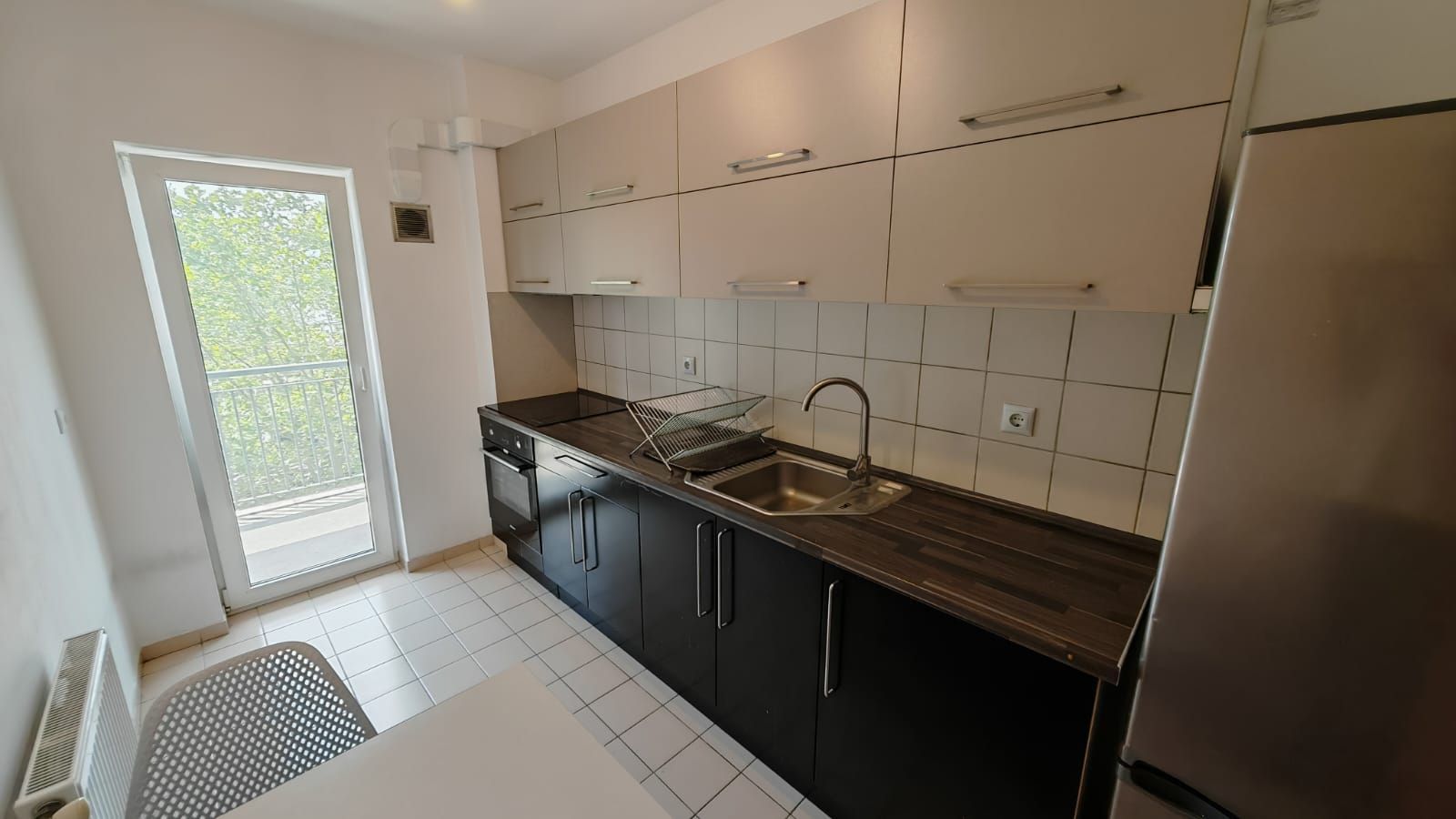 Metrou Pacii, Ten Blocks, 2 camere, 70mp, 4/10, decomandat, mobilat, loc parcare - Poză 6