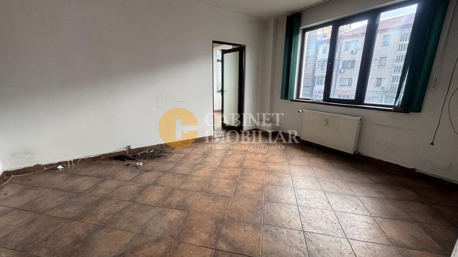 TUDOR VLADIMIRESCU - 2 CAMERE - ETAJUL 1 - DE RENOVAT - Poză 1