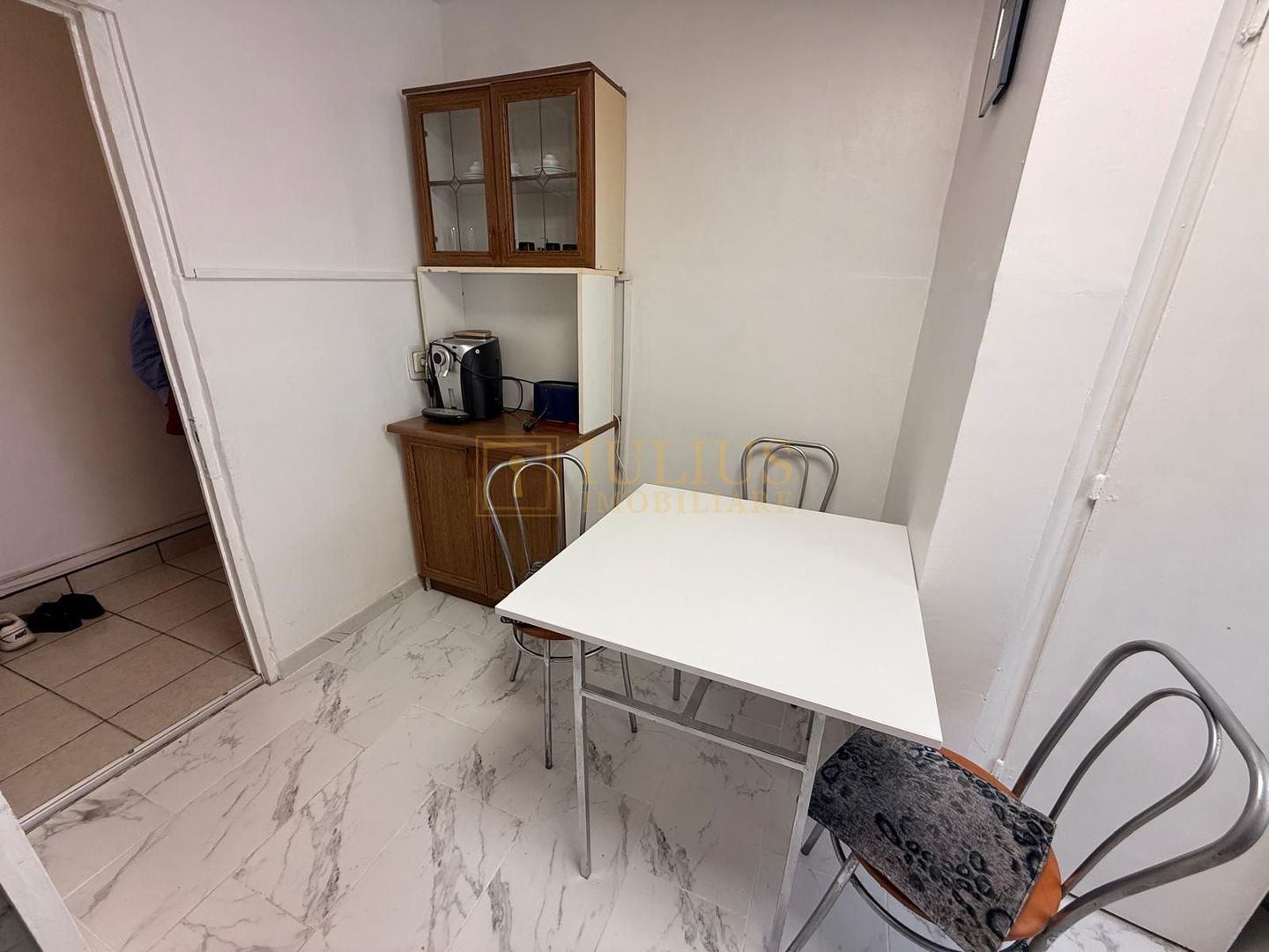 3 camere, situat in Complexul Studentesc, studenti, centrala proprie. - Poză 14