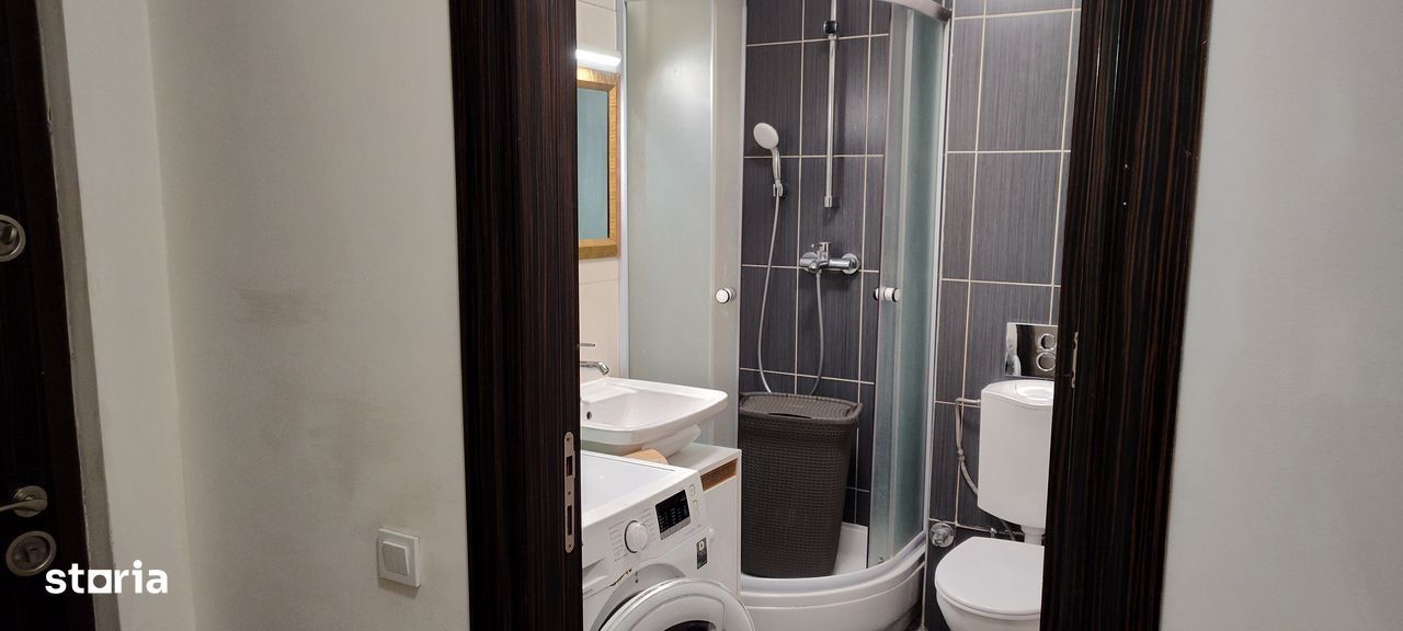 Inchiriez apartament 3 camere,piscina,foisor,vedere padure - Poză 11