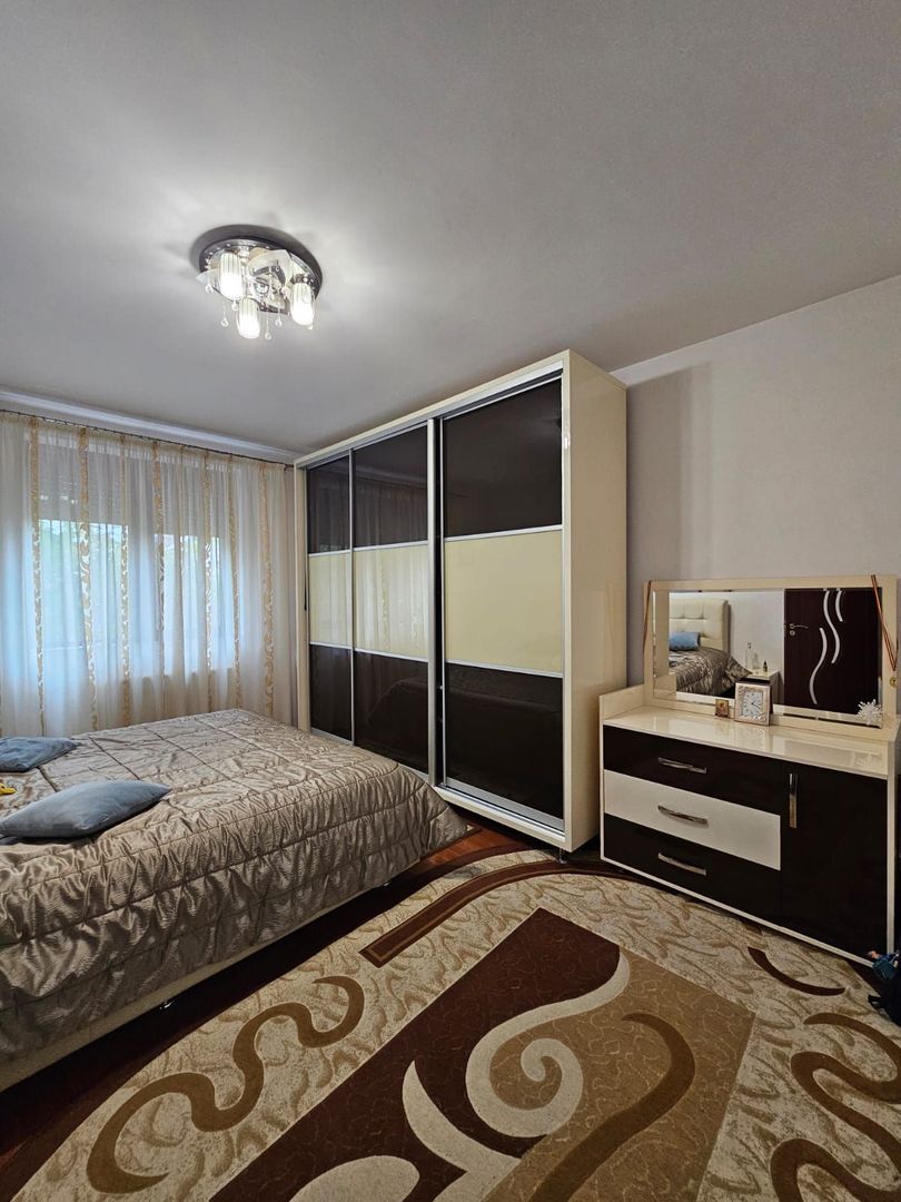 Casa- Str Tismana, zona Spitalul nr 1 - Poză 7