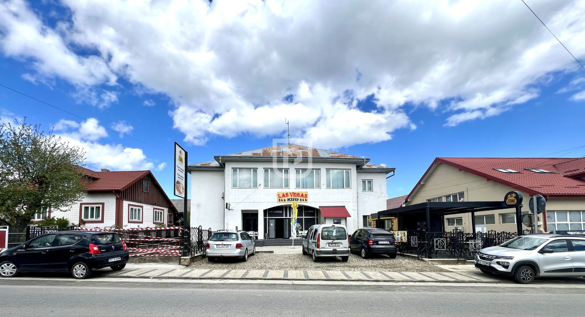 Spațiu comercial ultracentral vad pietonal intens | Partești de Sus - Poză 1