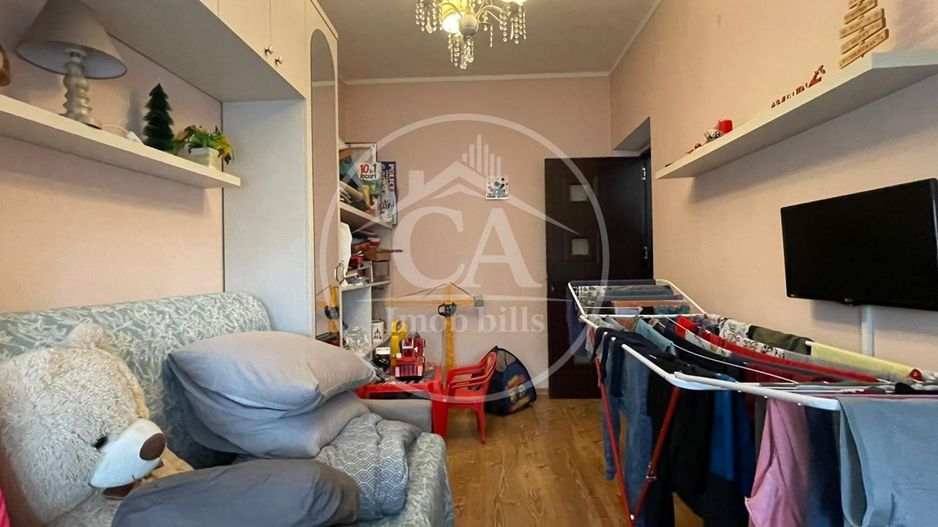 Apartament cu 3 camere de vanzare in zona Decebal, Oradea - Poză 9