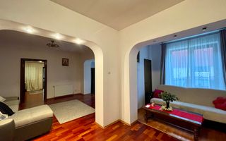 Casă parter 123 mp, complet renovată, curte generoasă, teren 400 mp - Giulesti - Poză 16