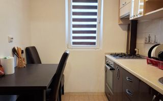 Apartament cu 3 camere, decomandat, zona Republicii - Poză 4