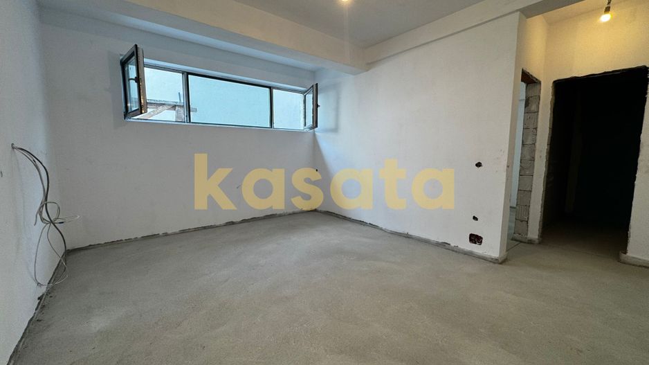 OPORTUNITATE | 2 CAMERE CU CURTE 80 MP | INTIMITATE ȘI CONFORT ÎN ORAȘ - Poză 2