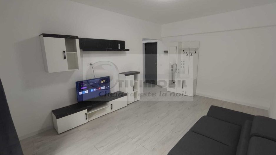 Apartament spatios cu 2 camere in Pacurari -  450 euro - Poză 1