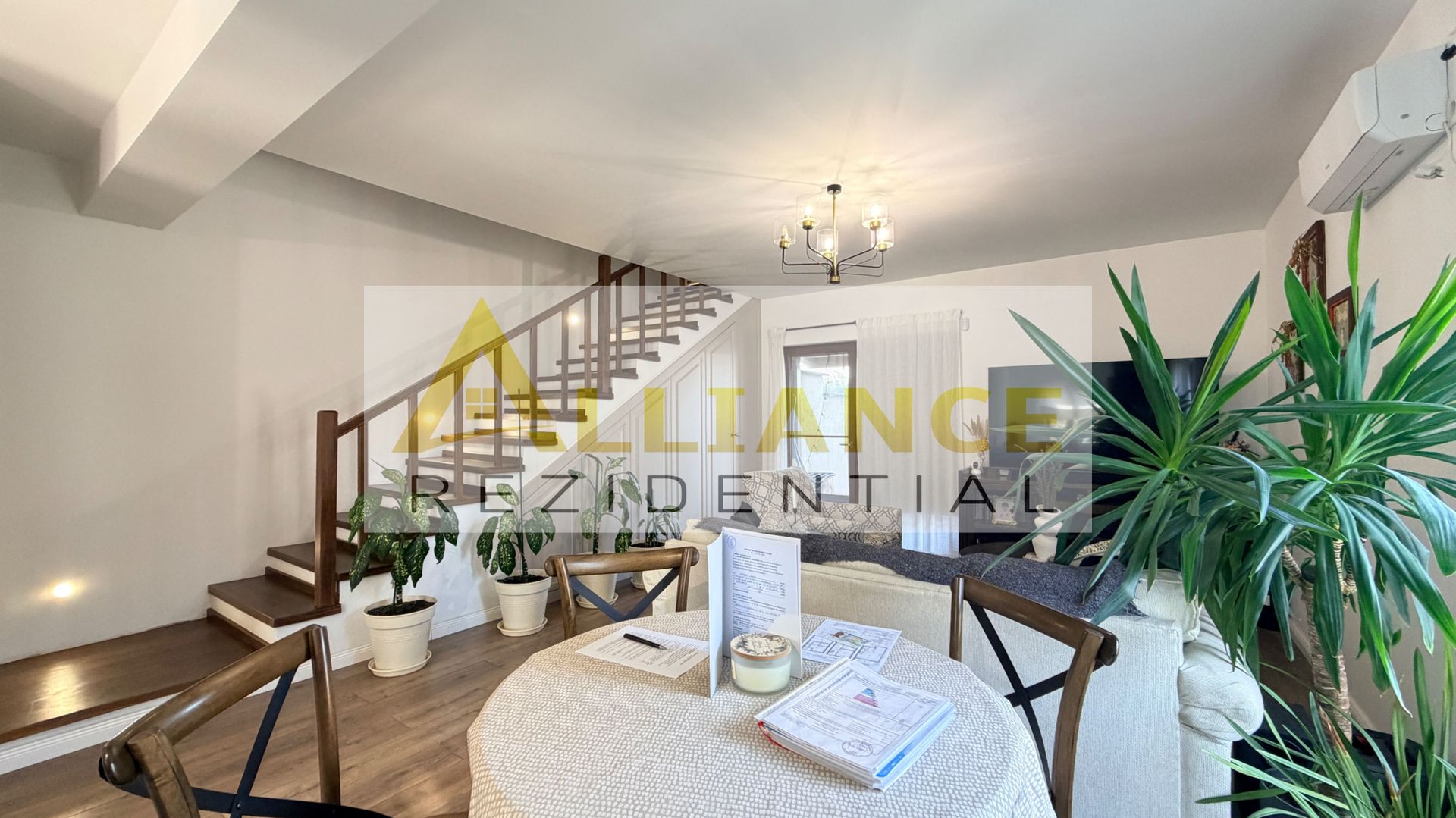 casa cocheta cu 4 camere, P+1E+M, complet mobilata si utilata - Poză 6