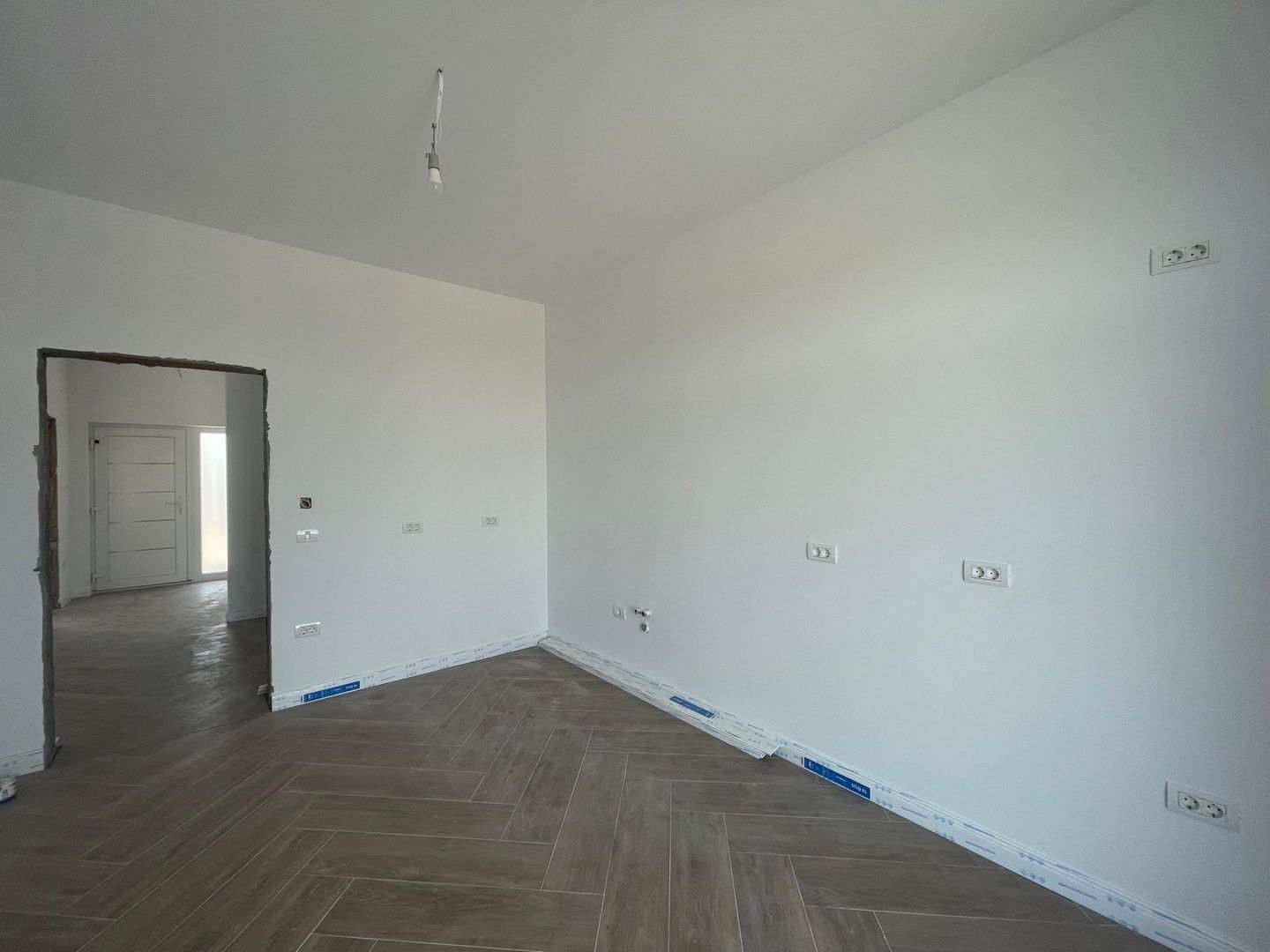 Duplex separat prin camera tehnica - 5 camere - Mosnita Noua - Poză 4