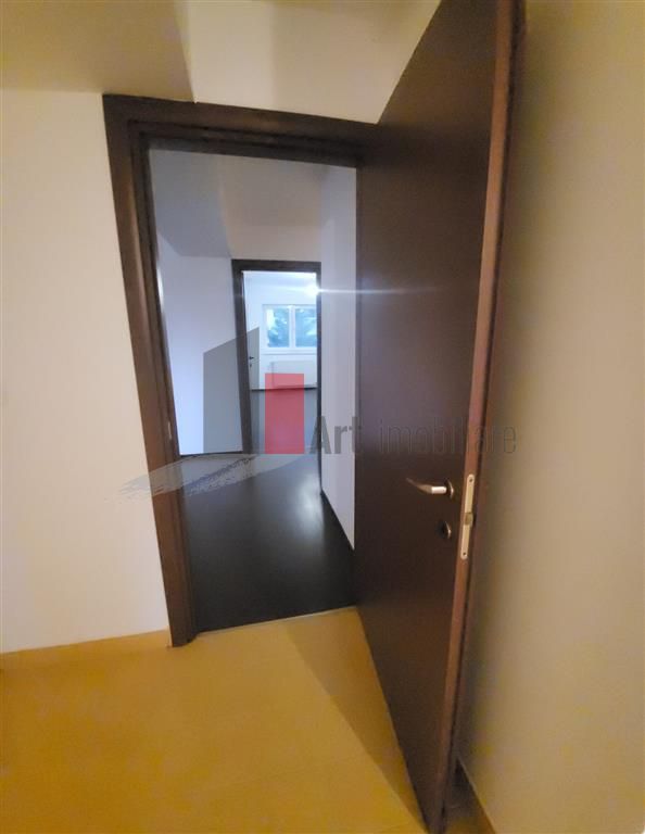 Apartament 3 camere Vitan metrou Mihai Bravu - Poză 20
