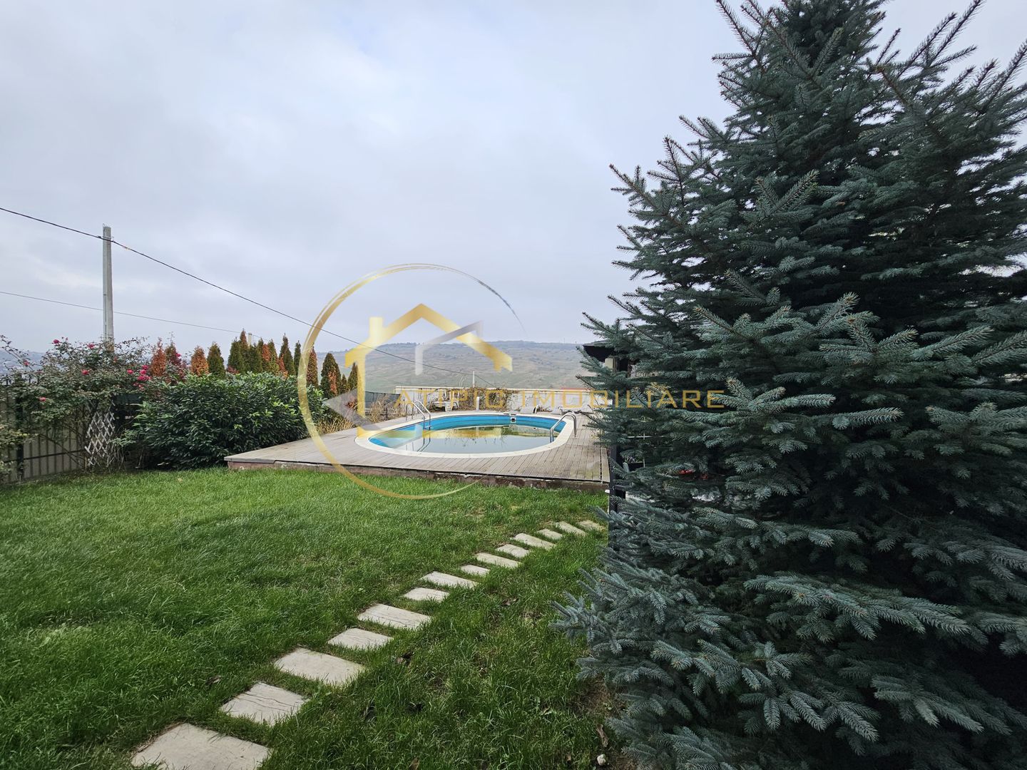 Inchiriere casa 3 camere - Poză 2