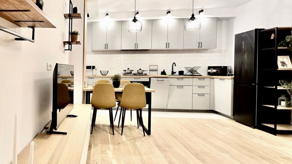 Apartament vibrant și primitor, prima închiriere, în Monarch Residence - Poză 3