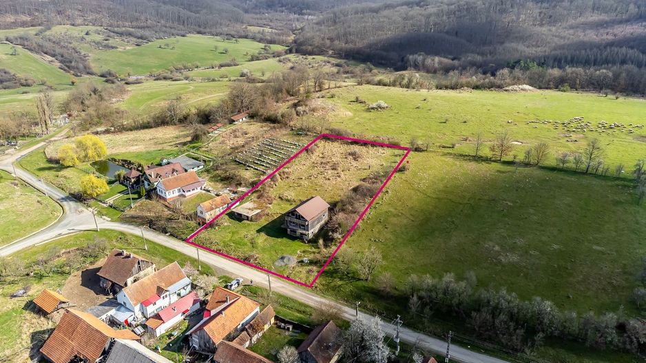 Cabană pe 3 niveluri - zonă spectaculoasă - Pătârș - COMISION 0% - Poză 3