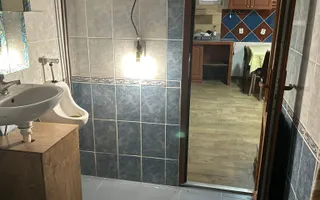 Casa cu 4 apartamente | 9 camere | Curte si Gradina - Poză 19