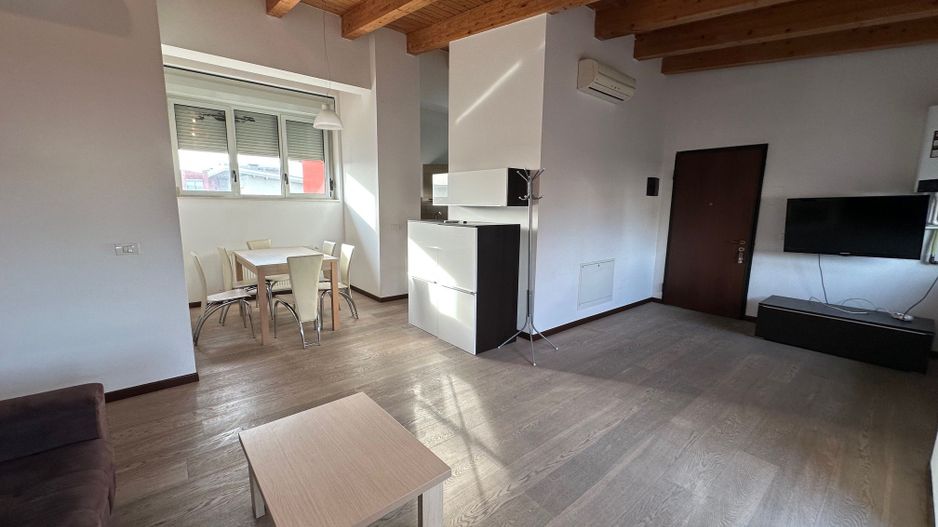 Apartament 3 camere cu terasa de 38 mp - Poză 6