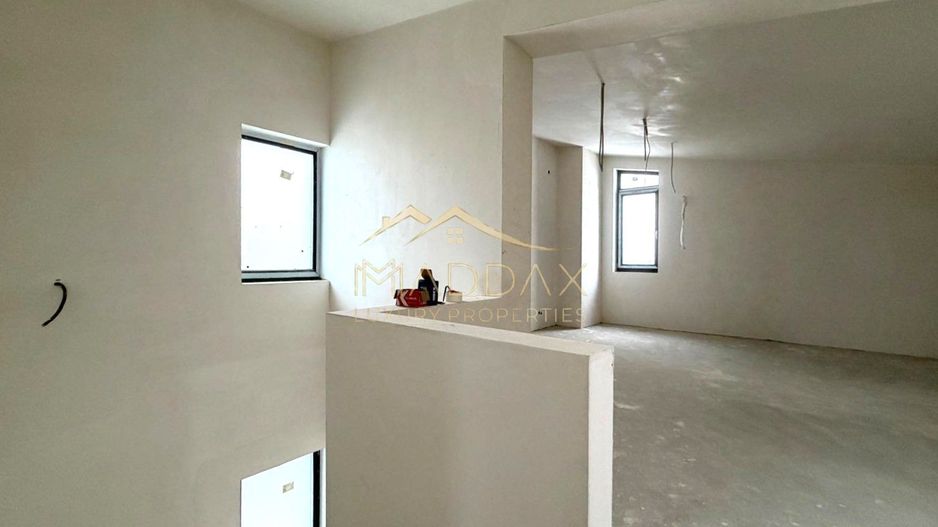 Vila moderna 6 camere // 190mp // teren 300mp // Tunari - Poză 12