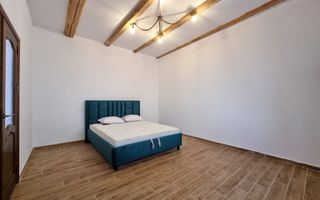 Casă individuală complet renovată, situată în centrul istoric al Brașo - Poză 13