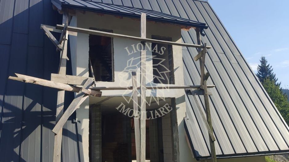 Cabana Finisata 160 mp -teren 4100 mp-Panorama spre Lac Colibita - Poză 3