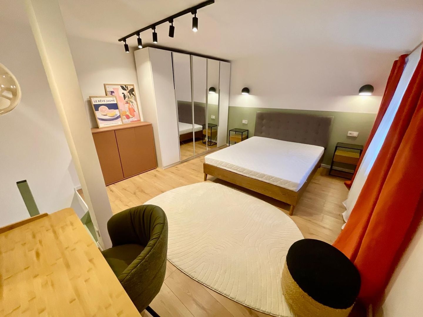 Apartament 3 camere,1 parcare privată,aproape de UMF - Poză 3