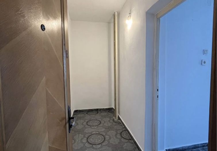 Apartament 2 camere, 50 mp – strada Cerna, etaj 3/4 - Poză 4