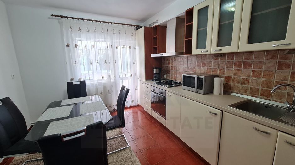 Apartament 3 camere 100 mp utili 2 bai 2 balcoane etaj 2 zona Centrala - Poză 3