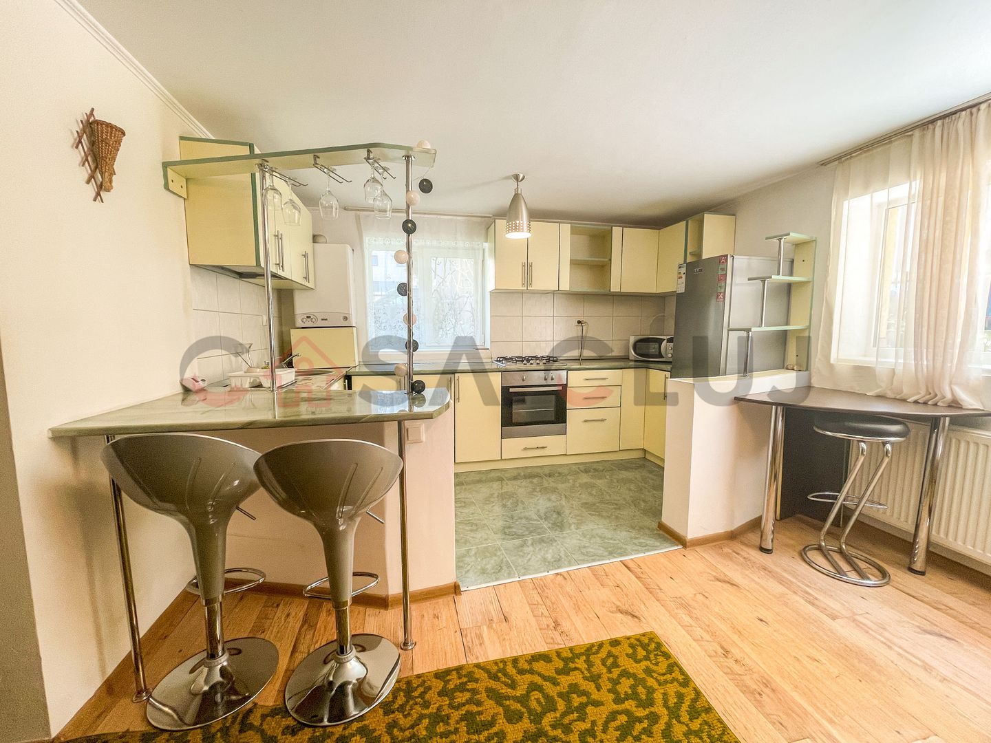 Apartament spațios și luminos în cartierul Bună Ziua + parcare in curte privata - Poză 1