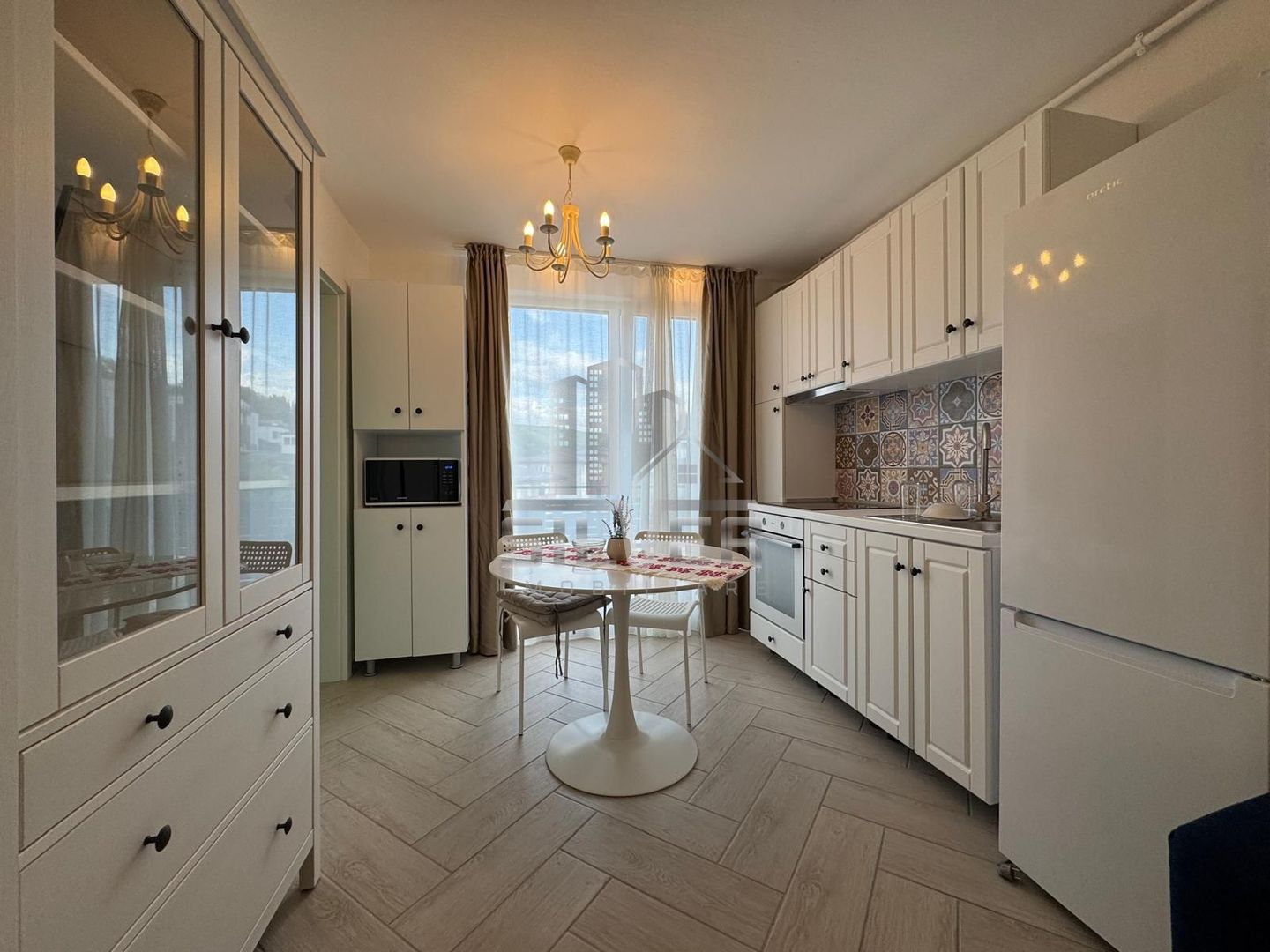 Apartament cu 2 camere/parcare subterana/Terasa/zona Eroilor. - Poză 2