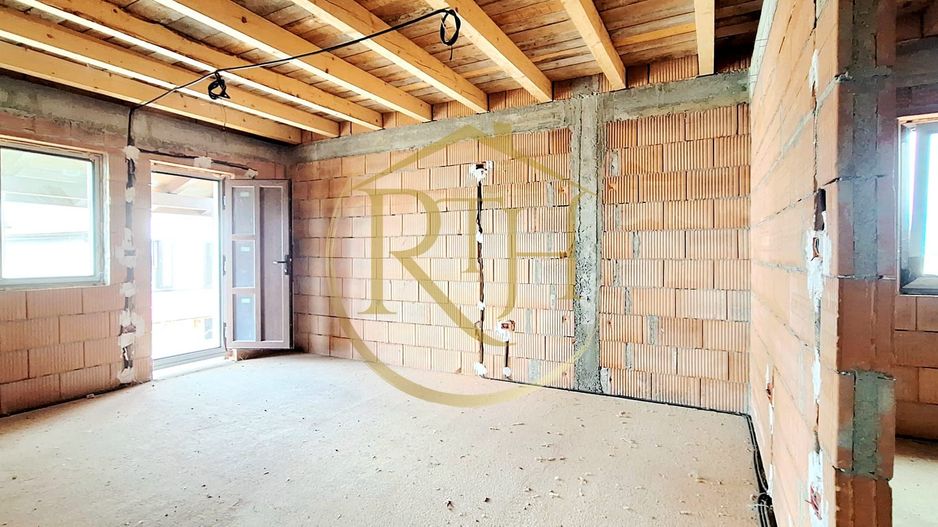 Se vinde duplex modern cu 3 camere  plus teren in Giroc ,zona linistita. - Poză 8