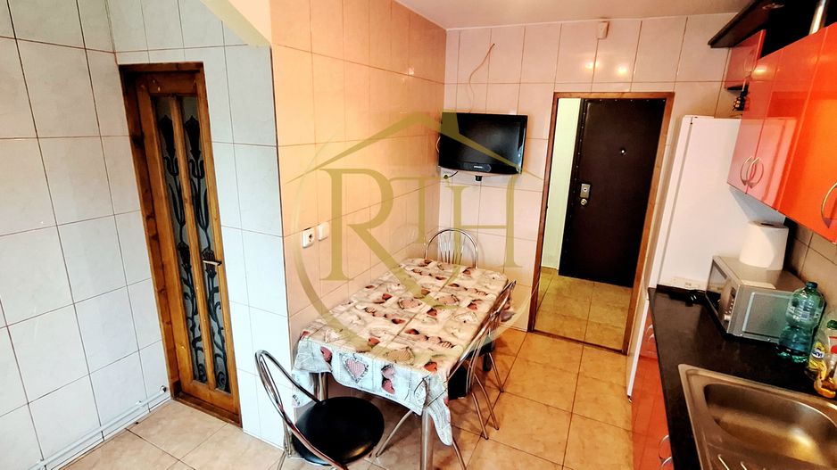 Oferim spre inchiriere,apartament spatios,3 camere,aproape de Spitalul Judetean - Poză 16