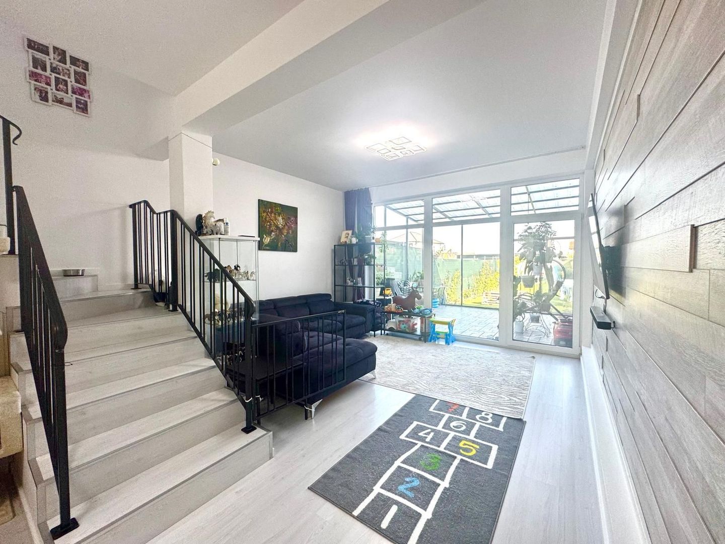 Casă înșiruită cu 4 camere, complet mobilată și utilată |Săcălaz| - Poză 9