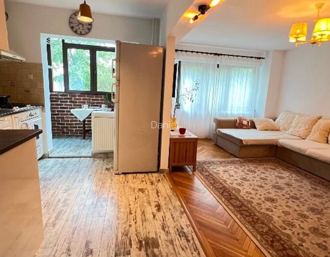 Apartament 3 camere politehnică - Poză 1