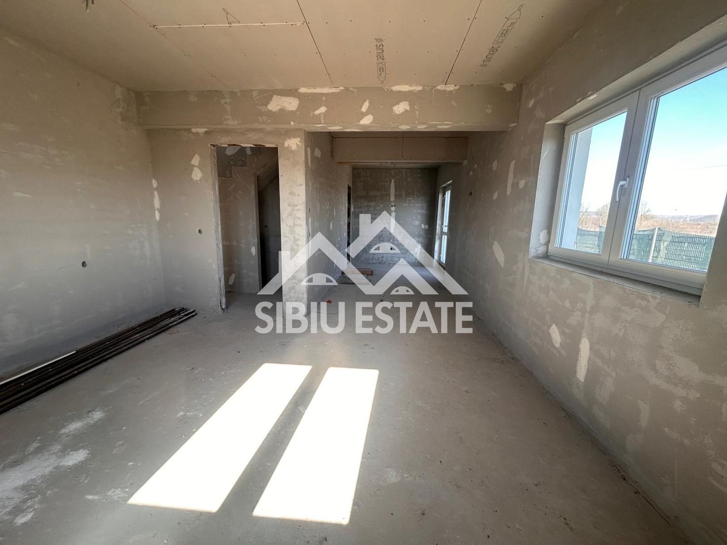 Casa duplex de vanzare 4 camere, 2 bai-s.u. 142 mp. PRET AVANTAJOS - Poză 79