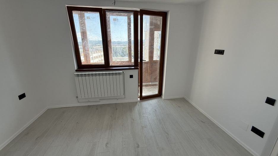 Apartament 3 camere renovat ca la carte zona OMV Campina - Poză 4