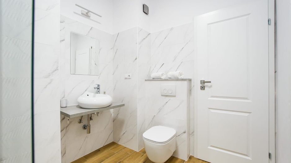 Apartament de închiriat la casă - Poză 5