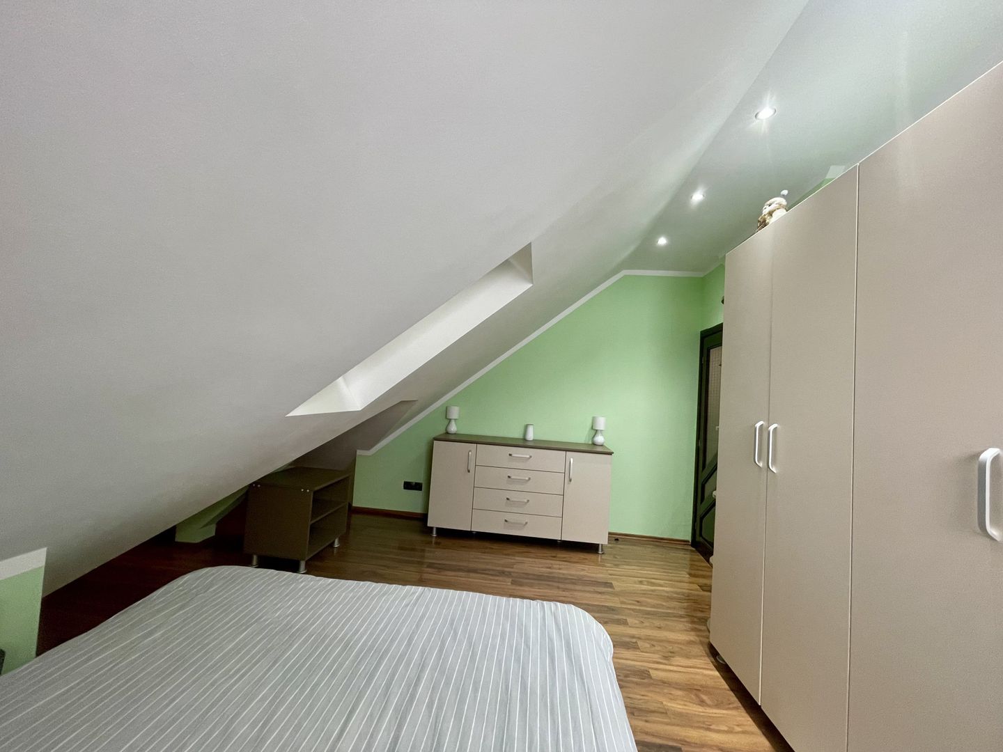 Apartament 3 camere | Etaj 4 + Mansarda | Radauti | Termen scurt/lung - Poză 11