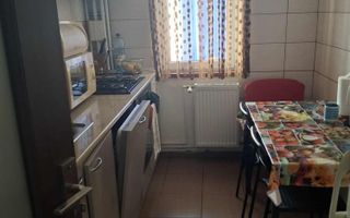 Închiriez Apartament cu 3 camere, centrala proprie, prima închiriere, lângă Obor - Poză 1