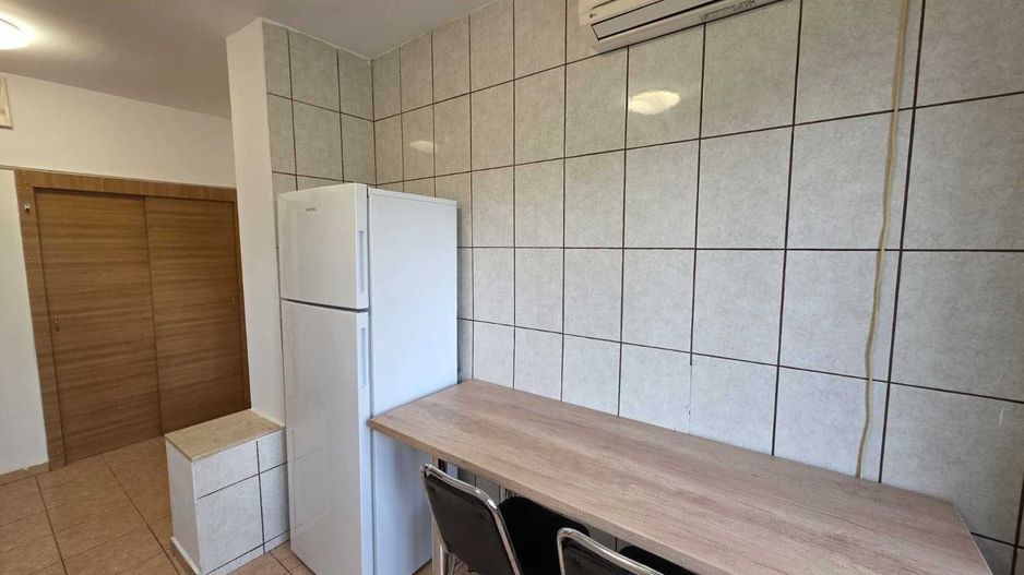 3 camere spatioase, AC, dressing generos, zona linistita Titan - Poză 6